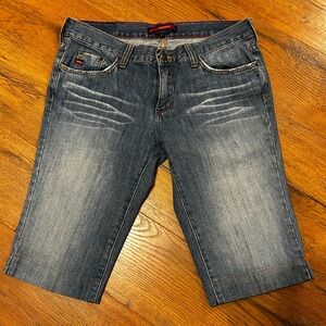 BCBG Maxazria Women’s 6 Bermuda Jean Shorts, Denim, Distressed, Button, Pockets